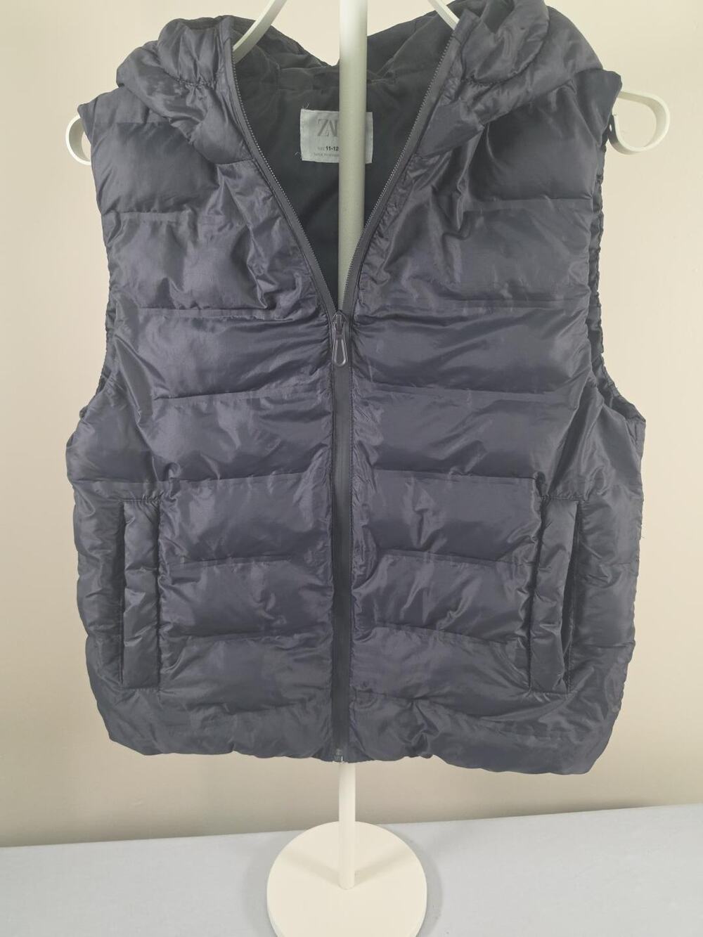 Zara Girls Black Puffer Vest 11-12 152 Black Hooded Fits Women’s S Lightweight